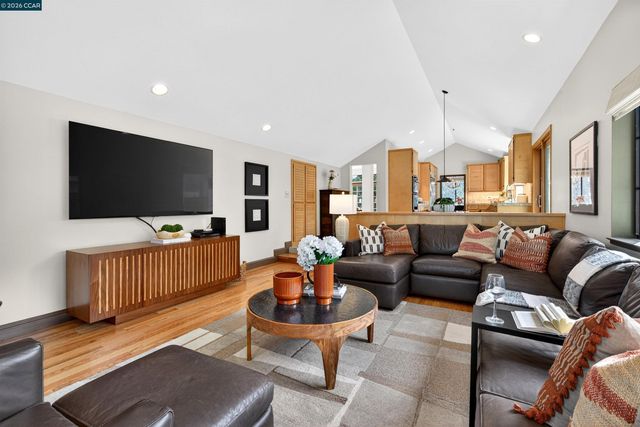 1219 Whispering Oaks Dr, Danville, CA 94506