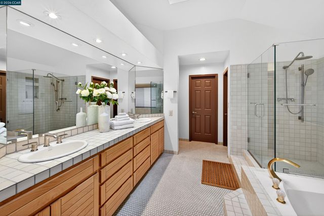 1219 Whispering Oaks Dr, Danville, CA 94506