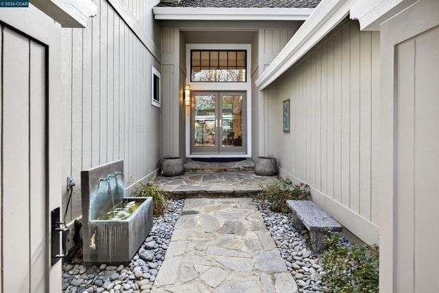 1219 Whispering Oaks Dr, Danville, CA 94506