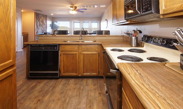 3109 Hells Gate Loop 59, Possum Kingdom Lake, TX 76475