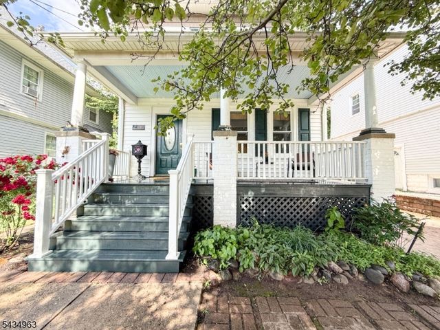 26 Davey St, Bloomfield Twp., NJ 07003