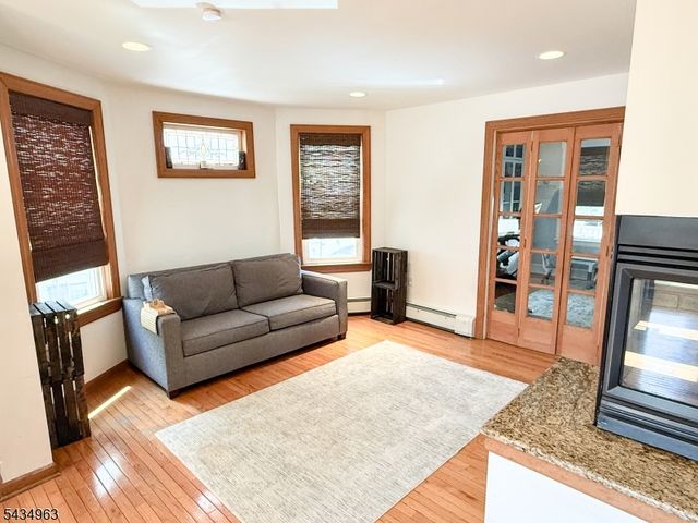 26 Davey St, Bloomfield Twp., NJ 07003