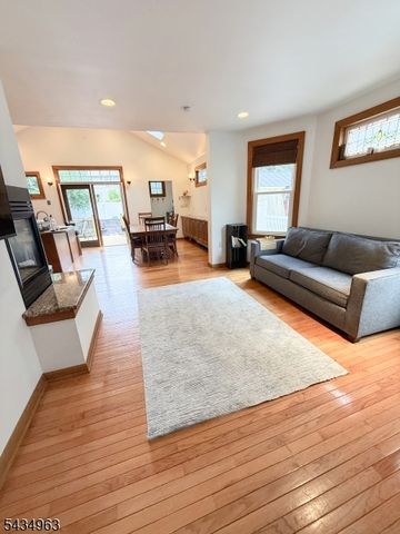 26 Davey St, Bloomfield Twp., NJ 07003