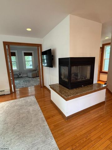 26 Davey St, Bloomfield Twp., NJ 07003