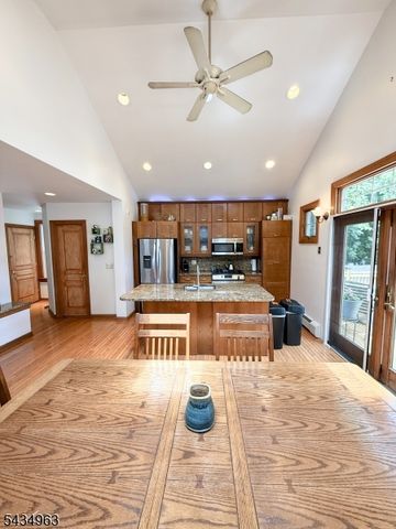 26 Davey St, Bloomfield Twp., NJ 07003