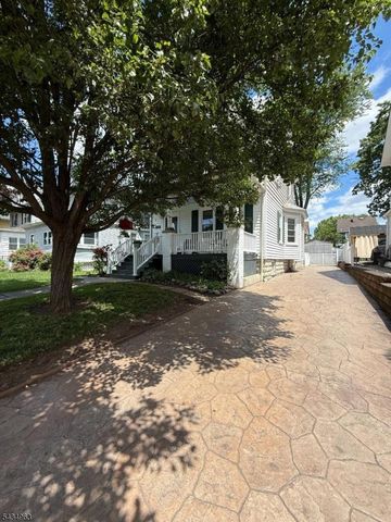 26 Davey St, Bloomfield Twp., NJ 07003