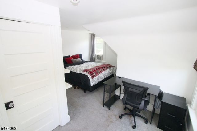 26 Davey St, Bloomfield Twp., NJ 07003