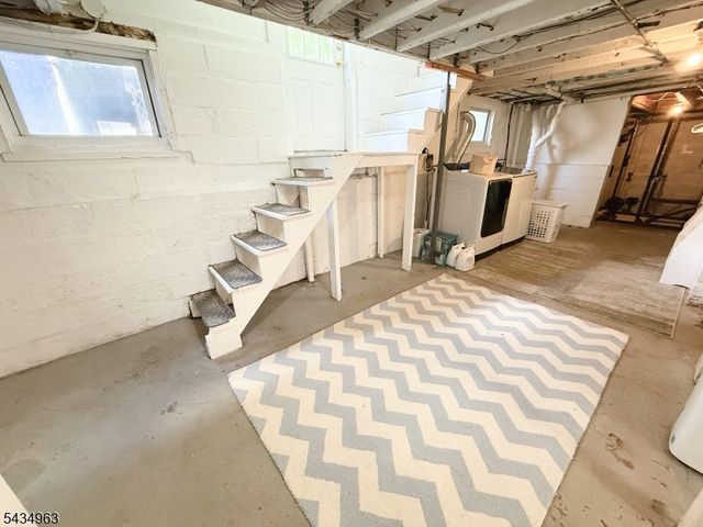 26 Davey St, Bloomfield Twp., NJ 07003