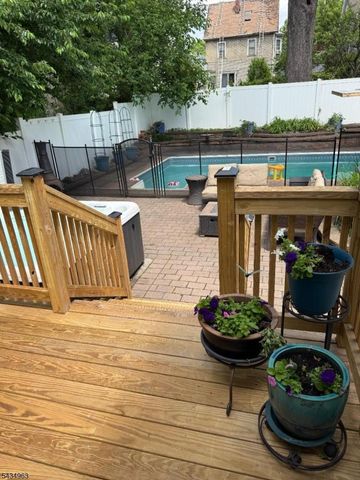 26 Davey St, Bloomfield Twp., NJ 07003