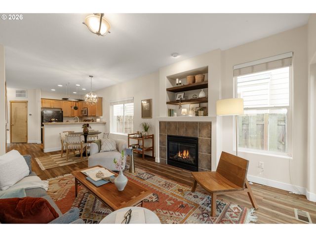 9217 N MACRUM Ave, Portland, OR 97203