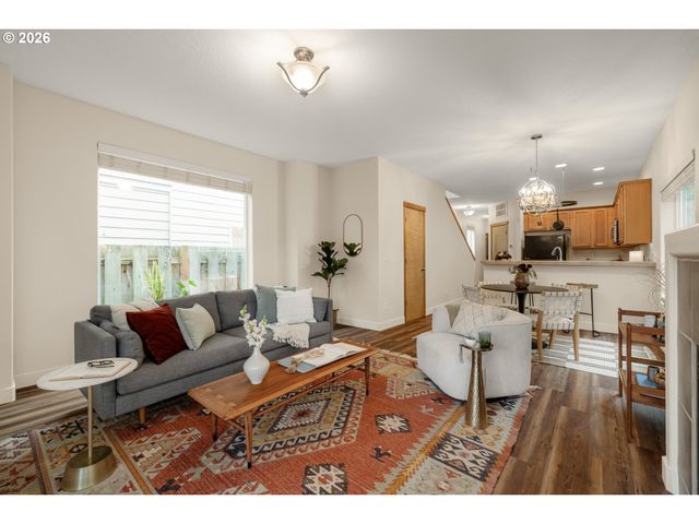 9217 N MACRUM Ave, Portland, OR 97203