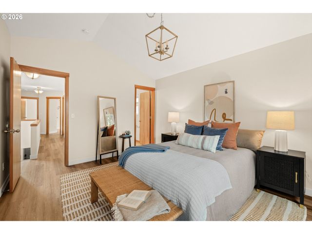 9217 N MACRUM Ave, Portland, OR 97203