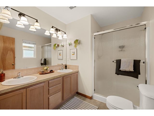 9217 N MACRUM Ave, Portland, OR 97203