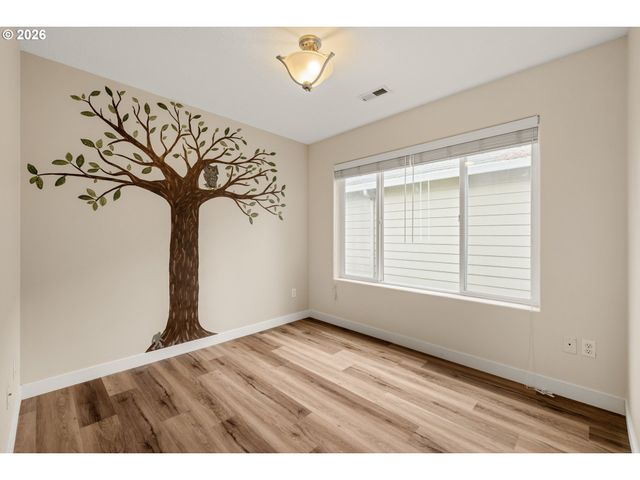9217 N MACRUM Ave, Portland, OR 97203