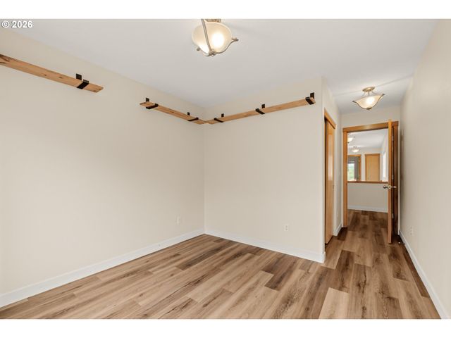 9217 N MACRUM Ave, Portland, OR 97203