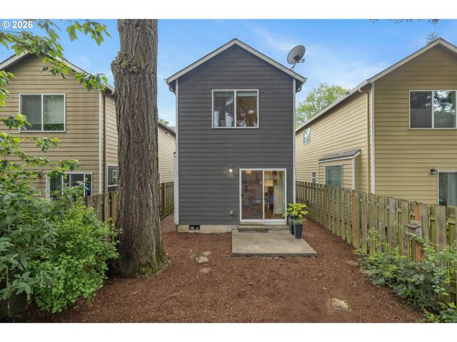 9217 N MACRUM Ave, Portland, OR 97203