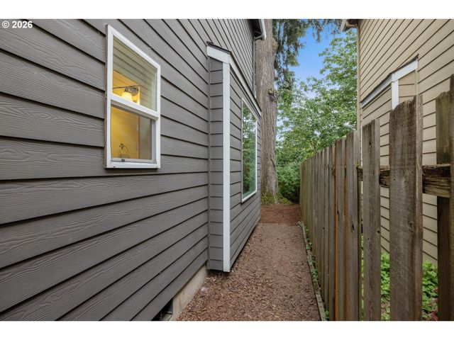 9217 N MACRUM Ave, Portland, OR 97203