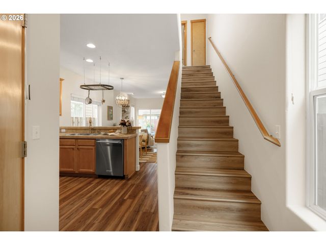 9217 N MACRUM Ave, Portland, OR 97203