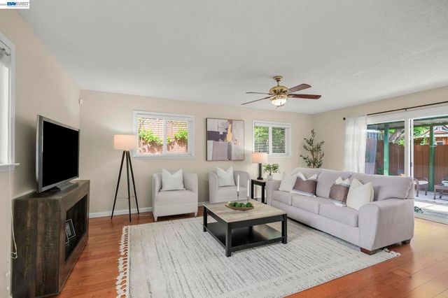 8280 Cardiff Dr, Dublin, CA 94568