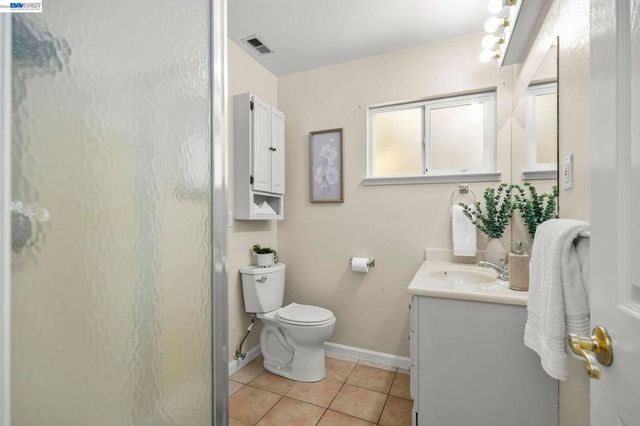 8280 Cardiff Dr, Dublin, CA 94568