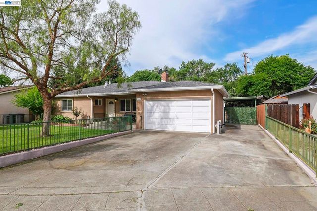 8280 Cardiff Dr, Dublin, CA 94568