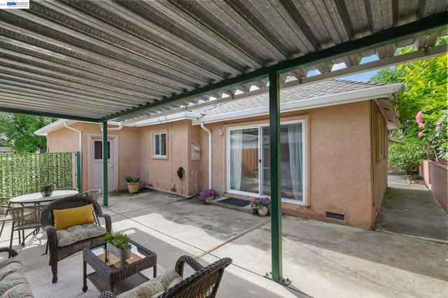 8280 Cardiff Dr, Dublin, CA 94568