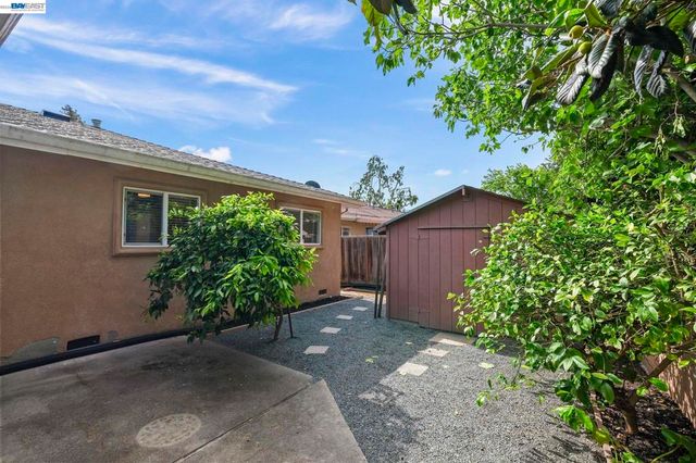 8280 Cardiff Dr, Dublin, CA 94568