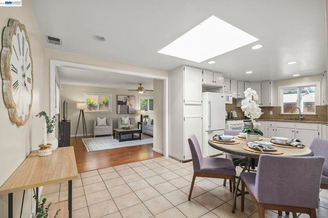 8280 Cardiff Dr, Dublin, CA 94568