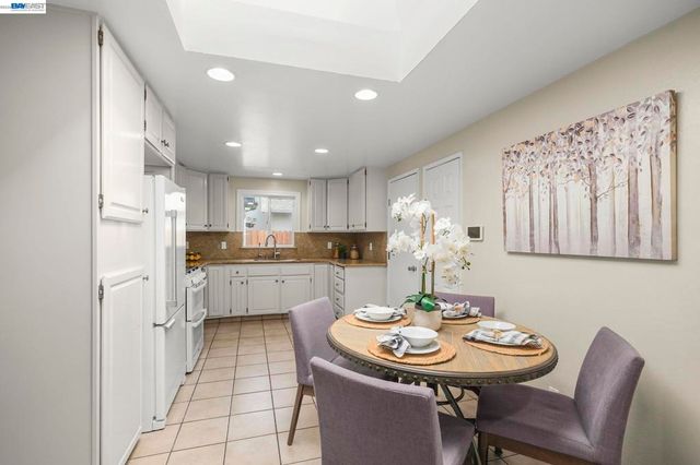 8280 Cardiff Dr, Dublin, CA 94568