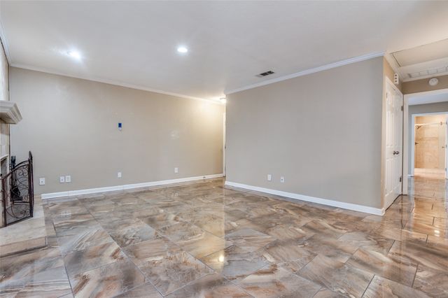 1300 Memory Lane 5214, Arlington, TX 76011