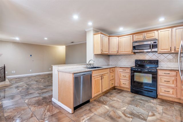 1300 Memory Lane 5214, Arlington, TX 76011