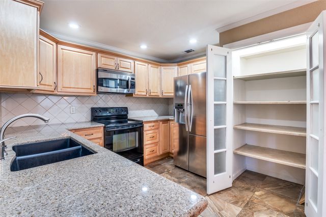 1300 Memory Lane 5214, Arlington, TX 76011