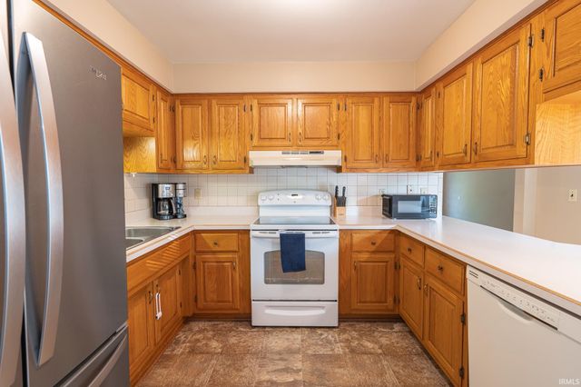 6970 S Maple Drive, Marion, IN 46953