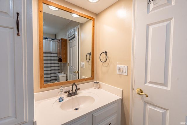 6970 S Maple Drive, Marion, IN 46953