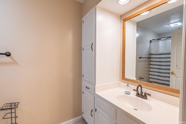 6970 S Maple Drive, Marion, IN 46953