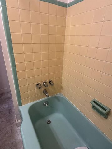 7326 11TH AVENUE N, St Petersburg, FL 33710