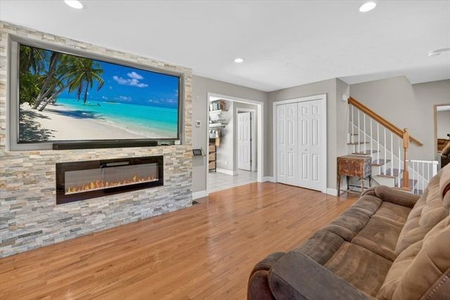 1074 Church St, New Bedford, MA 02745