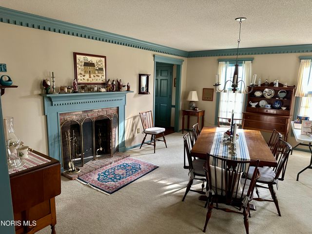 77 Back Bay Road, Bowling Green, OH 43402
