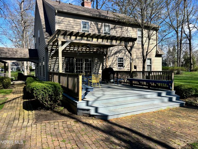 77 Back Bay Road, Bowling Green, OH 43402