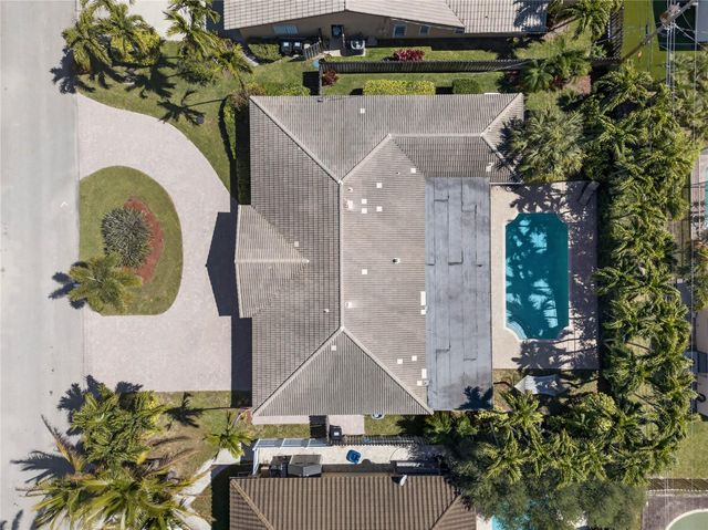 2600 NE 46th Street, Lighthouse Point, FL 33064