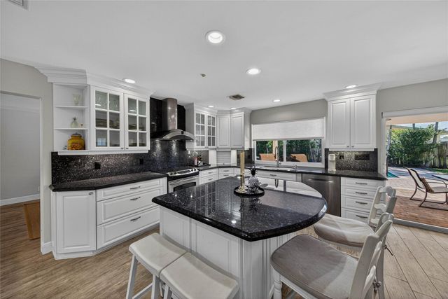 2600 NE 46th Street, Lighthouse Point, FL 33064