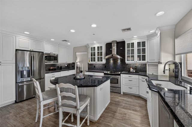 2600 NE 46th Street, Lighthouse Point, FL 33064