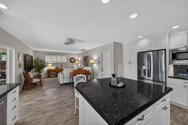 2600 NE 46th Street, Lighthouse Point, FL 33064