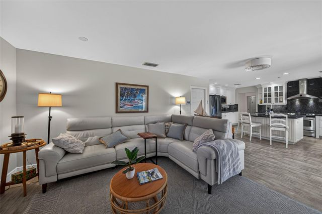 2600 NE 46th Street, Lighthouse Point, FL 33064