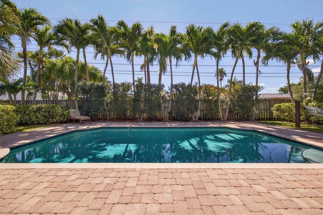 2600 NE 46th Street, Lighthouse Point, FL 33064