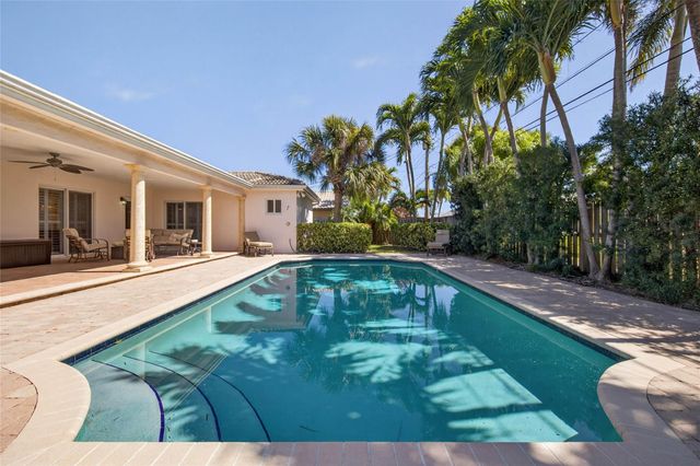 2600 NE 46th Street, Lighthouse Point, FL 33064