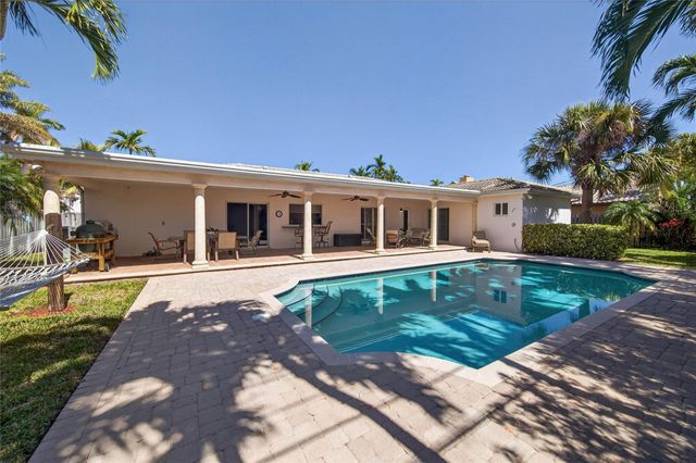 2600 NE 46th Street, Lighthouse Point, FL 33064