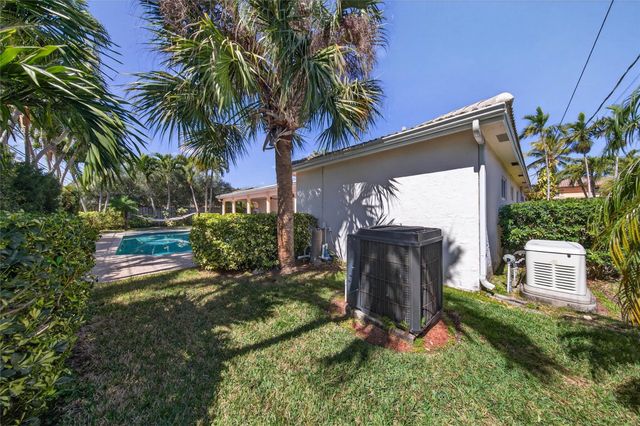 2600 NE 46th Street, Lighthouse Point, FL 33064