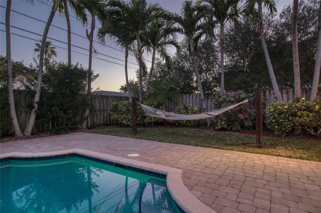 2600 NE 46th Street, Lighthouse Point, FL 33064