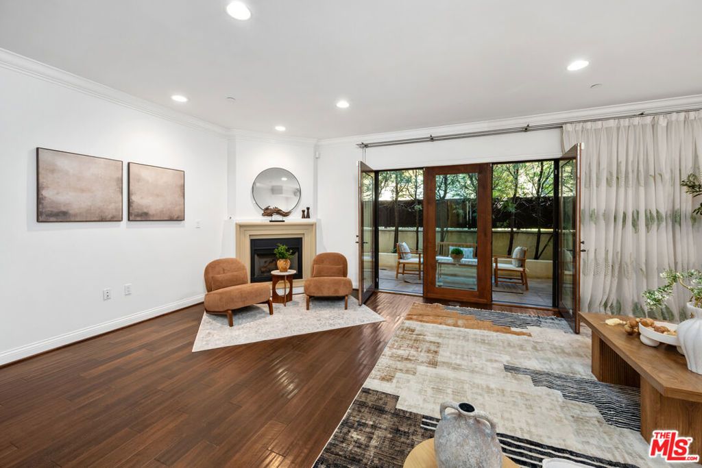 11863 Darlington Avenue 110, Los Angeles, CA 90049 — photo 3